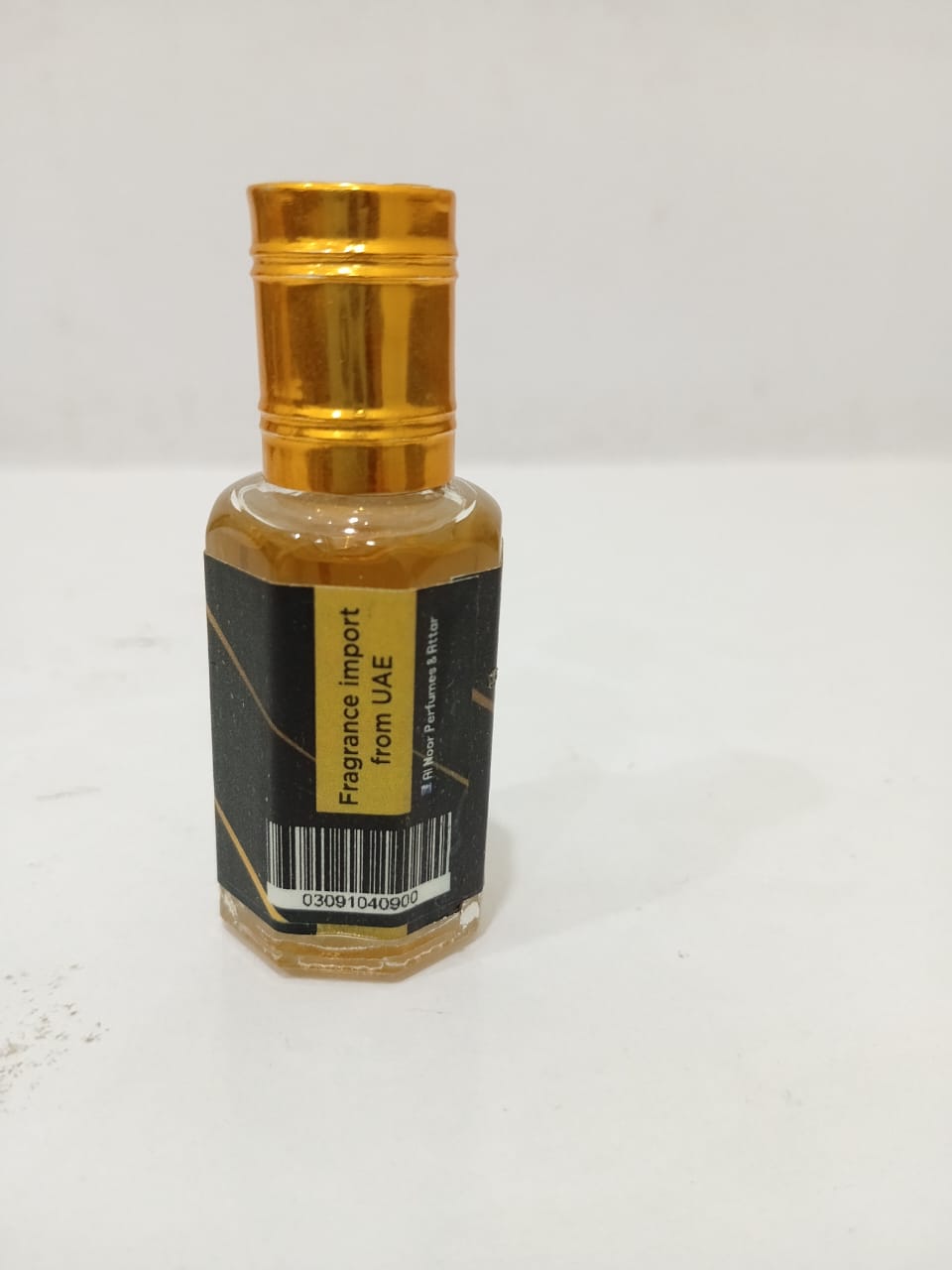 Imaan Ferrari Black Attar: The Iconic Scent for Men 🏎️🖤